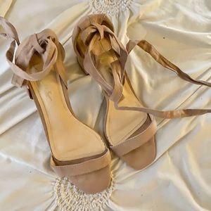 LULU’s STRAPPY ANKLE BLOCK HEELS